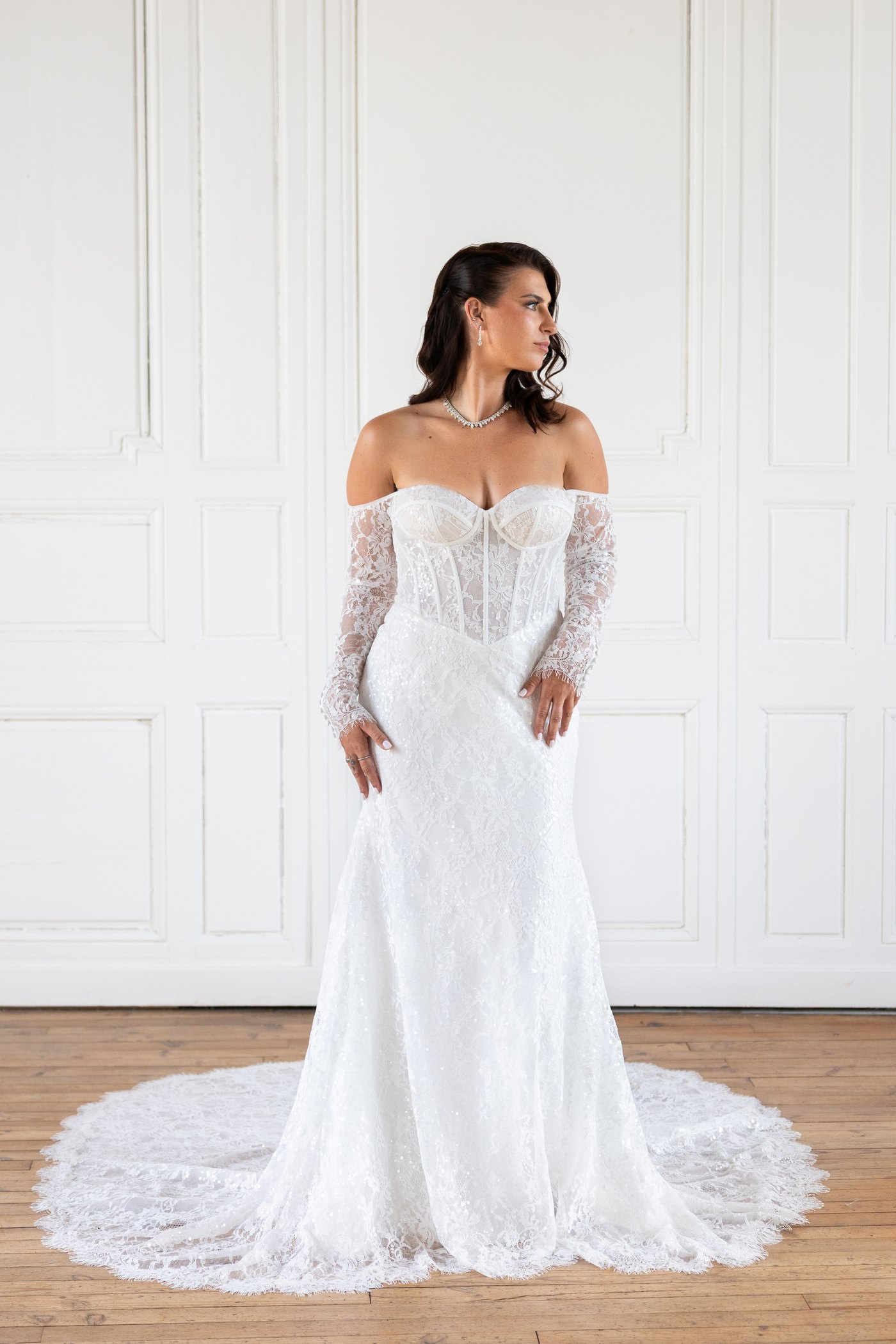 Robe de mariée Aura, manches longues dentelle
