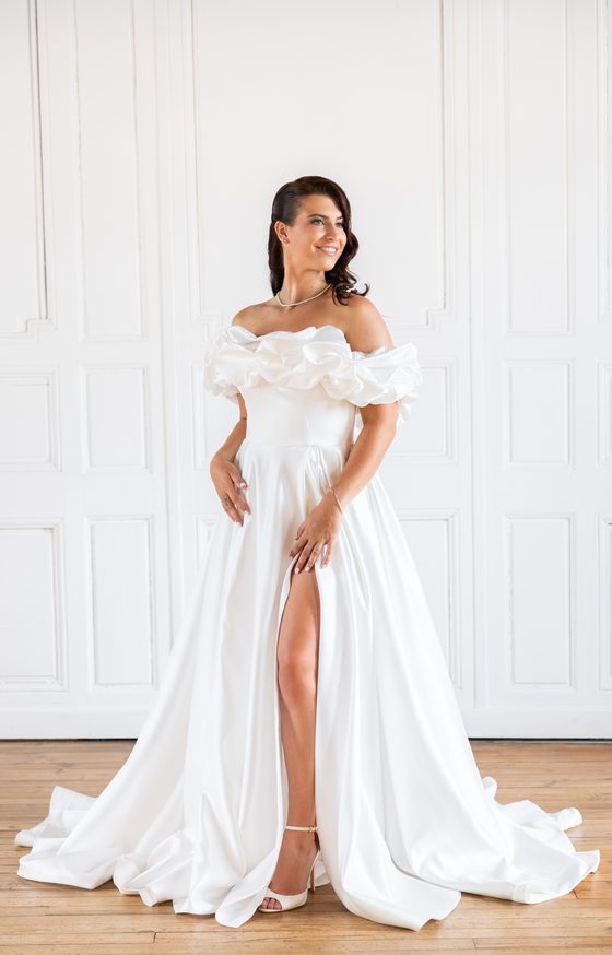Robe de mariée Julia, haut froufrou, avec fente
